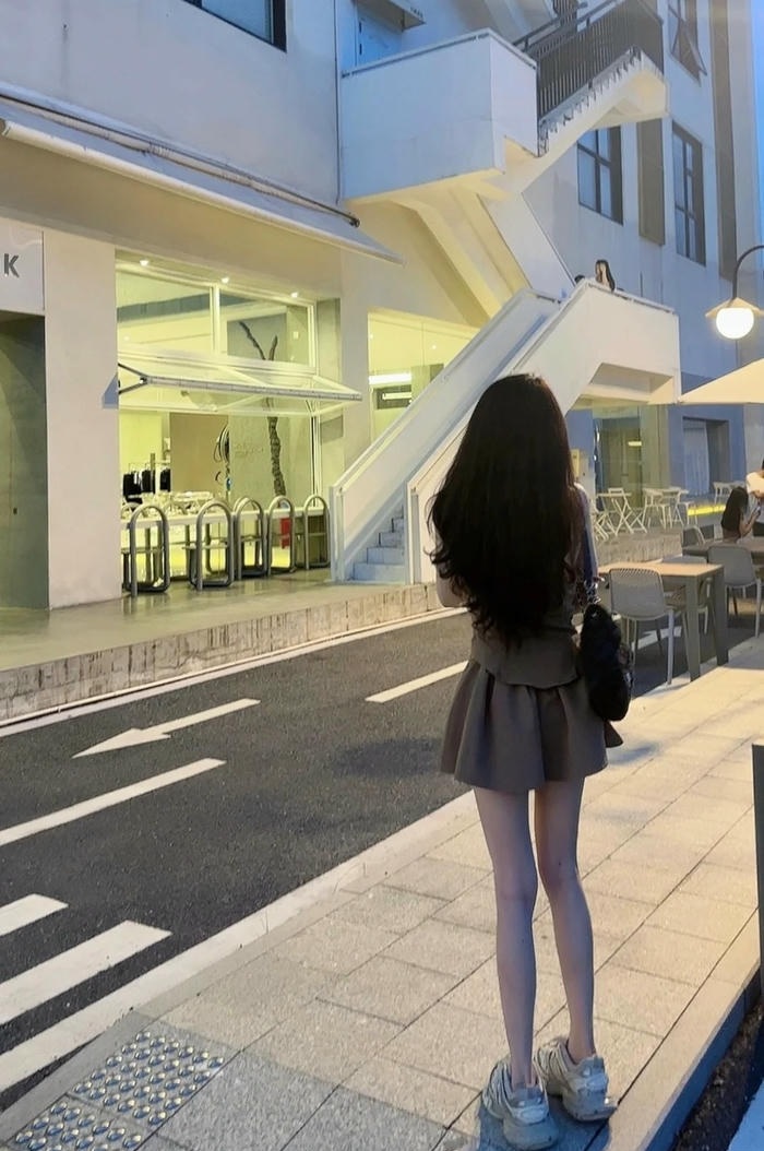 ảnh cô gái quay lưng 31