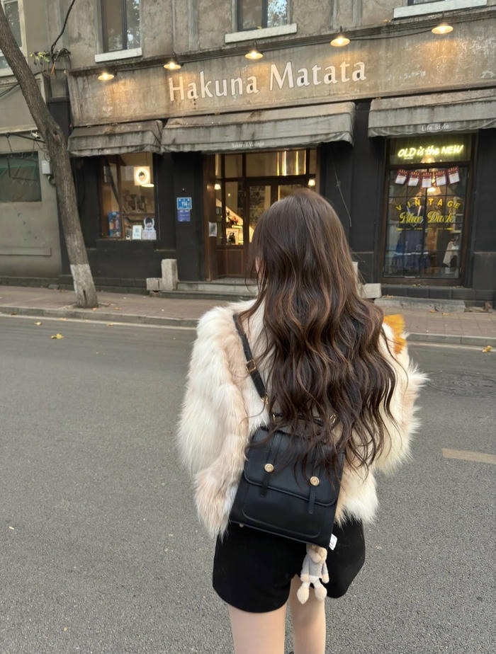 ảnh cô gái quay lưng 37