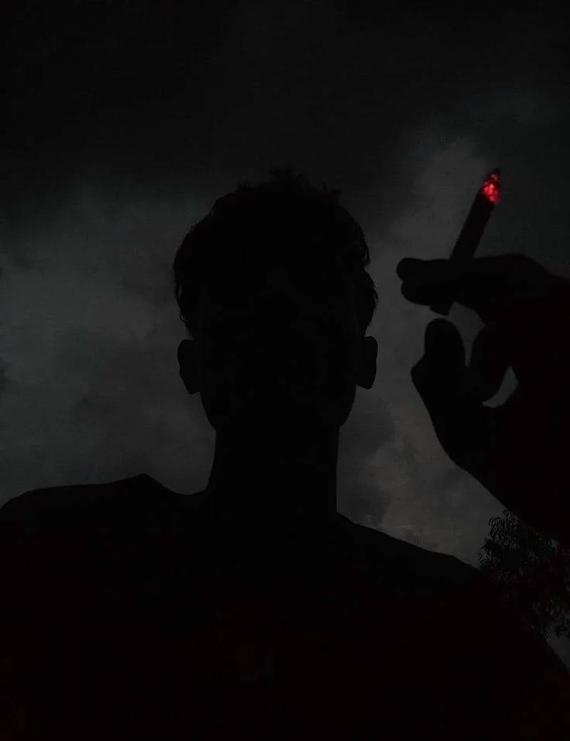 ảnh con trai buồn lặng im