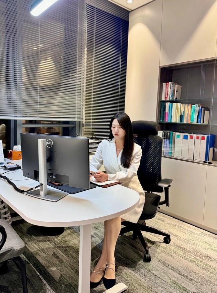 ảnh gái văn phòng 16