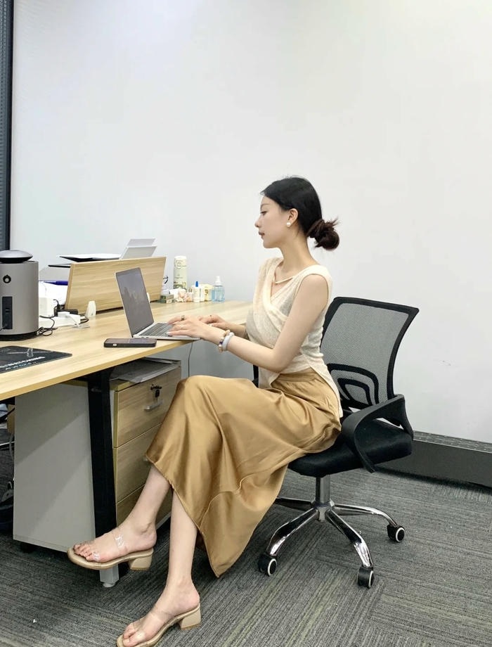 ảnh gái văn phòng 2