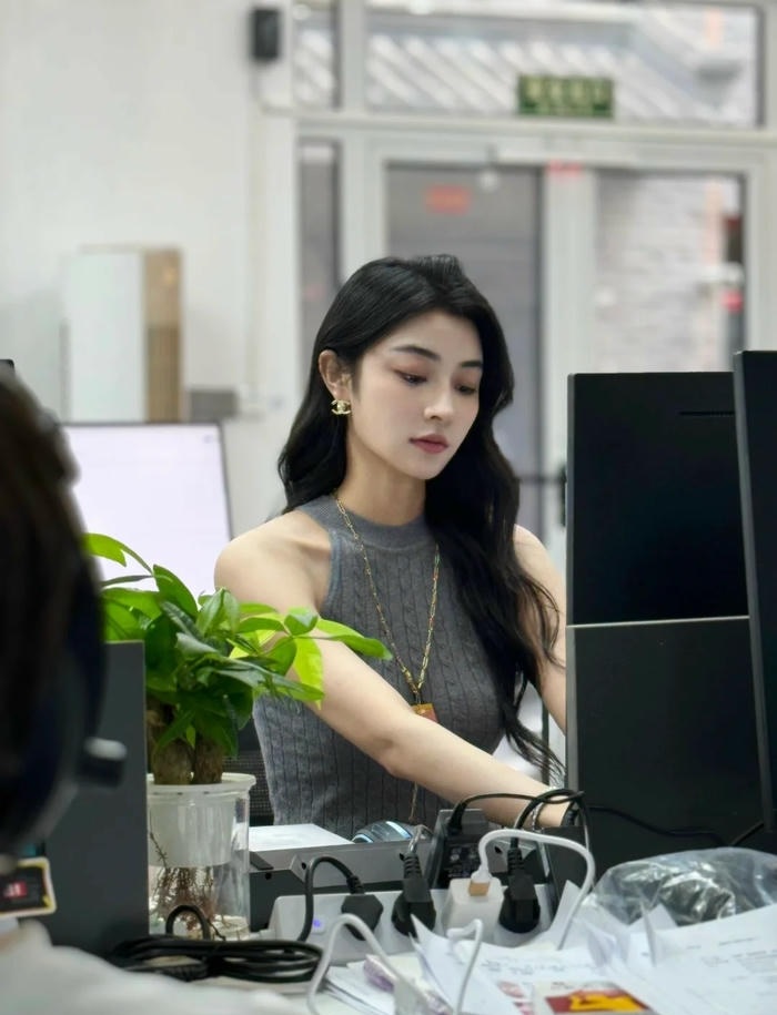 ảnh gái văn phòng 21