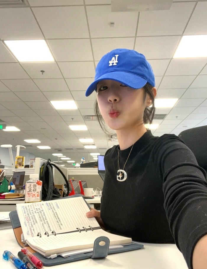 ảnh gái văn phòng 3
