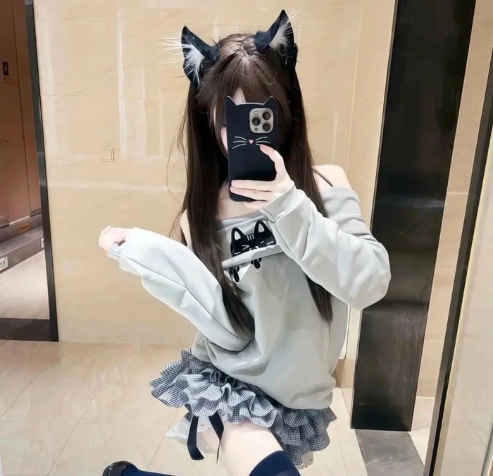 ảnh gái xinh che mặt bằng điện thoại 20