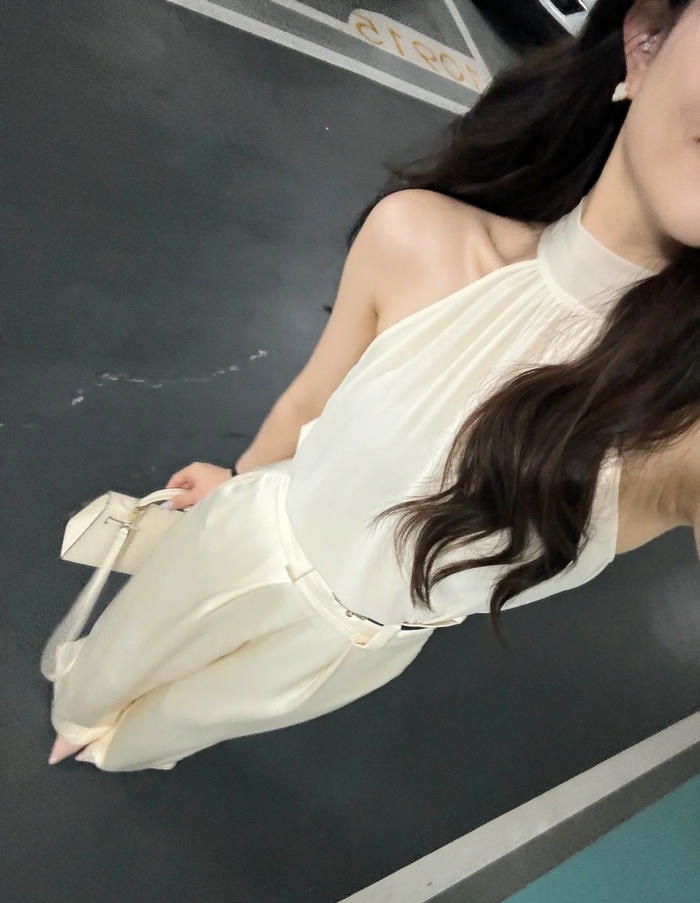 ảnh gái xinh công sở 14