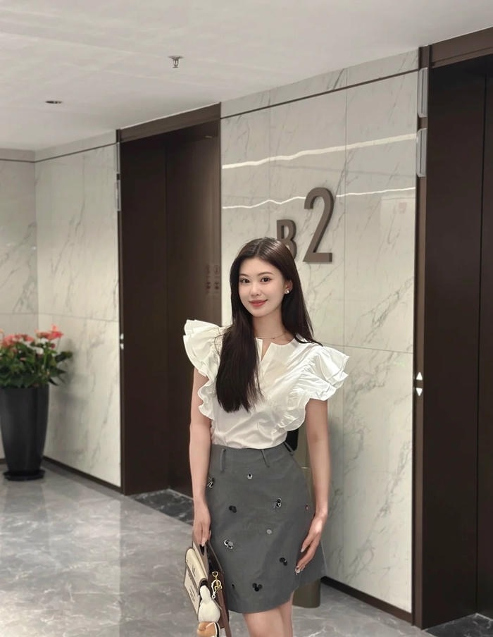 ảnh gái xinh công sở 17