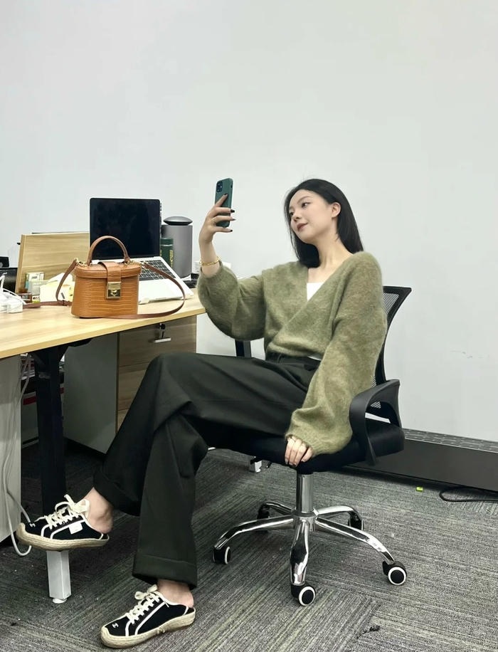 ảnh gái xinh công sở 5