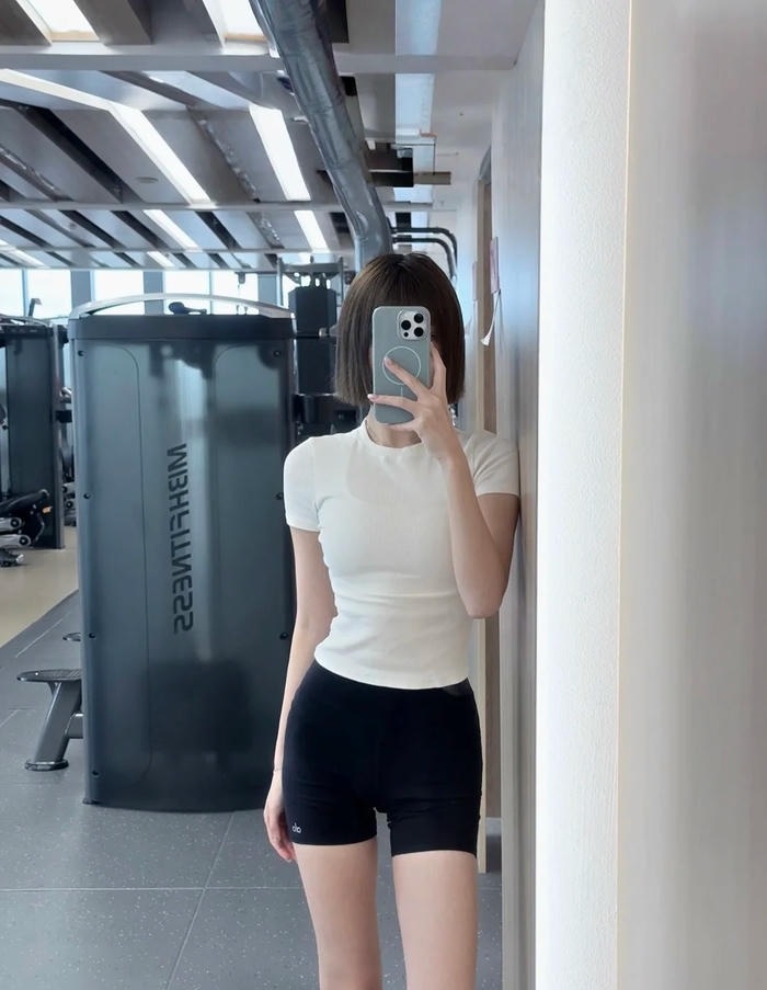 ảnh gái xinh tóc ngắn 12