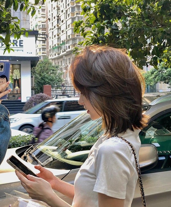 ảnh gái xinh tóc ngang vai 2k3 20