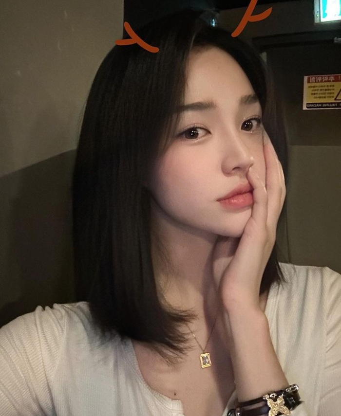 ảnh gái xinh tóc ngang vai 2k3 33