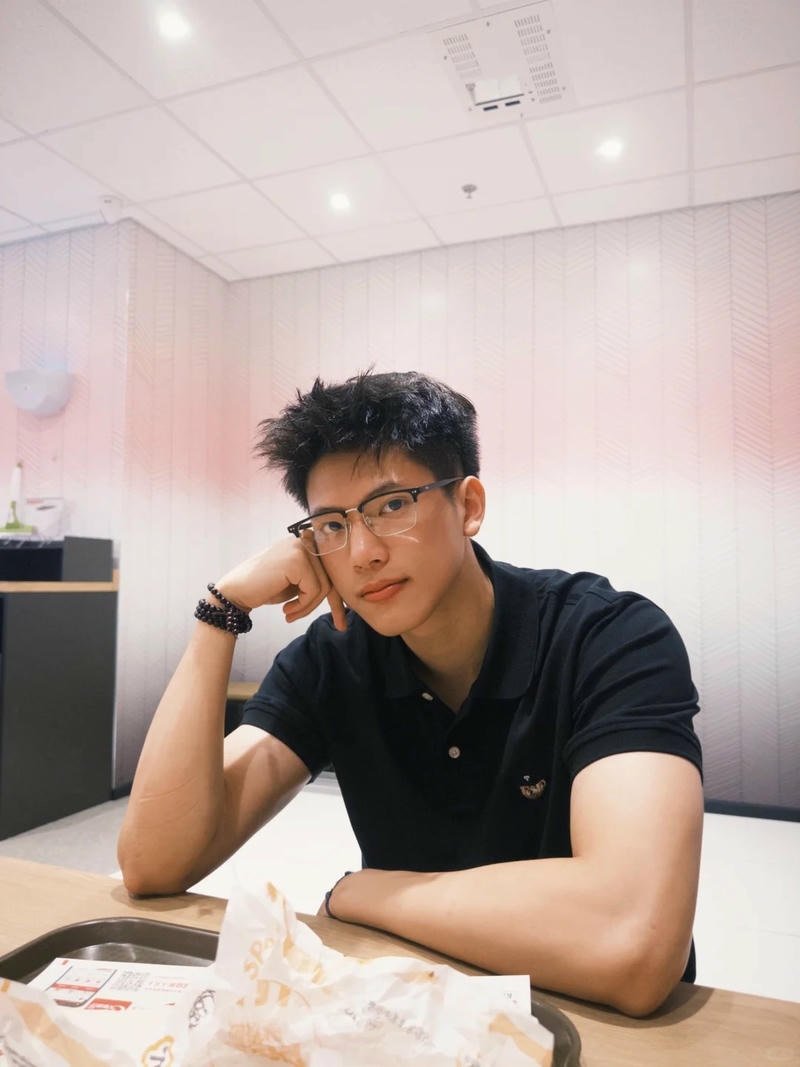 ảnh trai 2k4 dáng ngầu