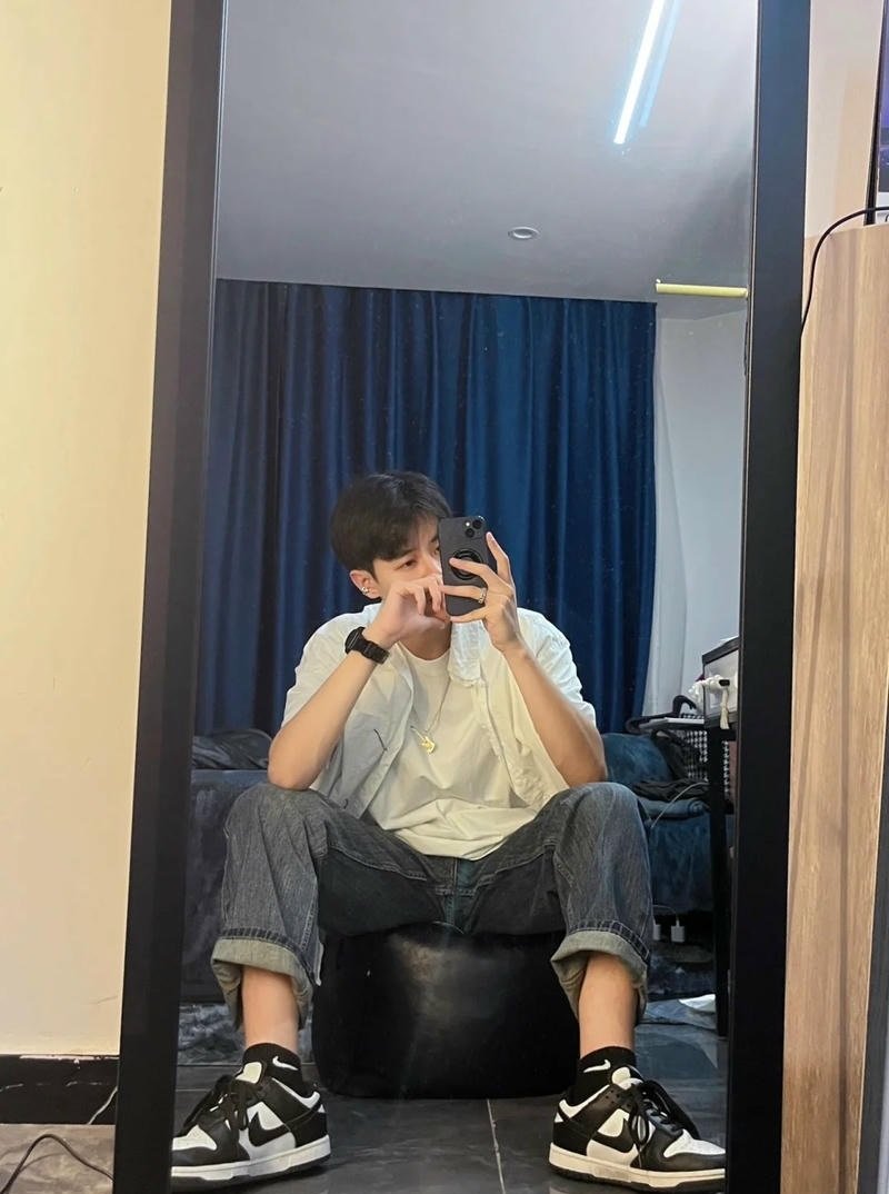 ảnh trai 2k4 học sinh