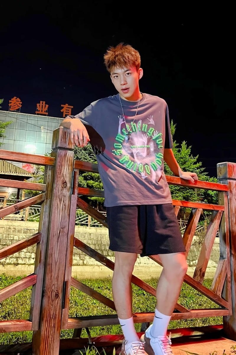 ảnh trai 2k5 phong cách