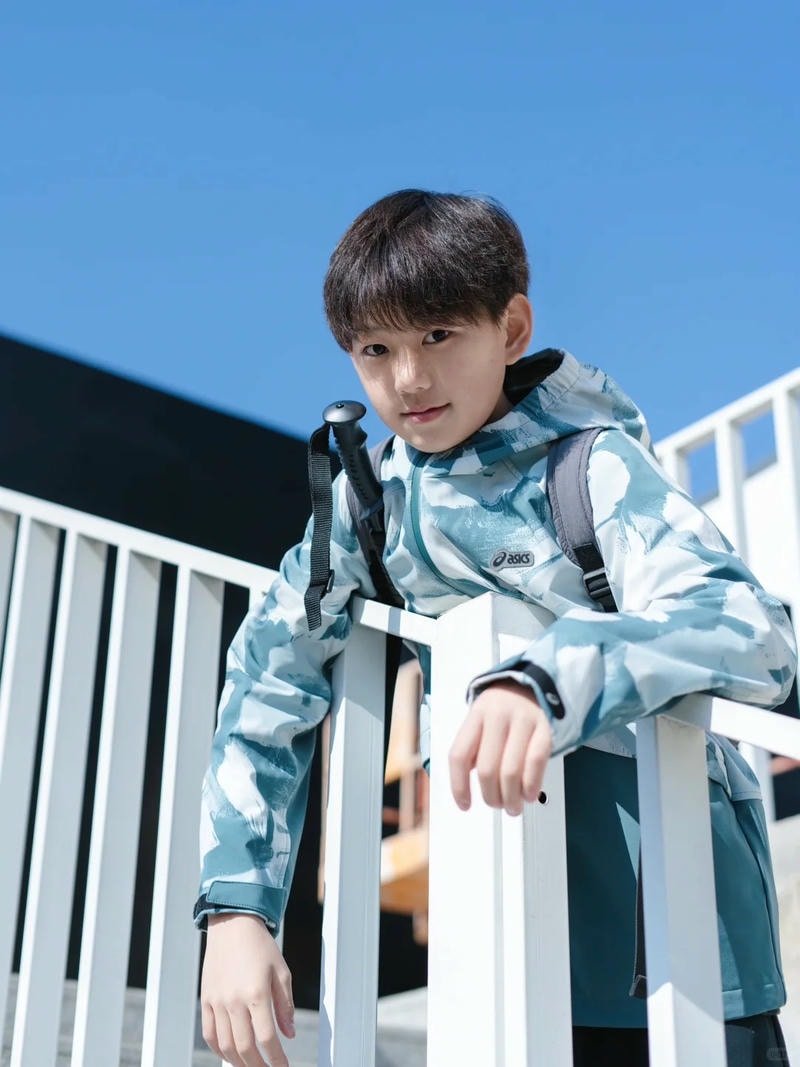 ảnh trai đẹp 10 tuổi tinh nghịch