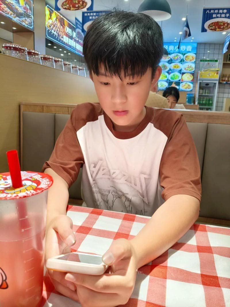 ảnh trai đẹp 13 tuổi đáng yêu