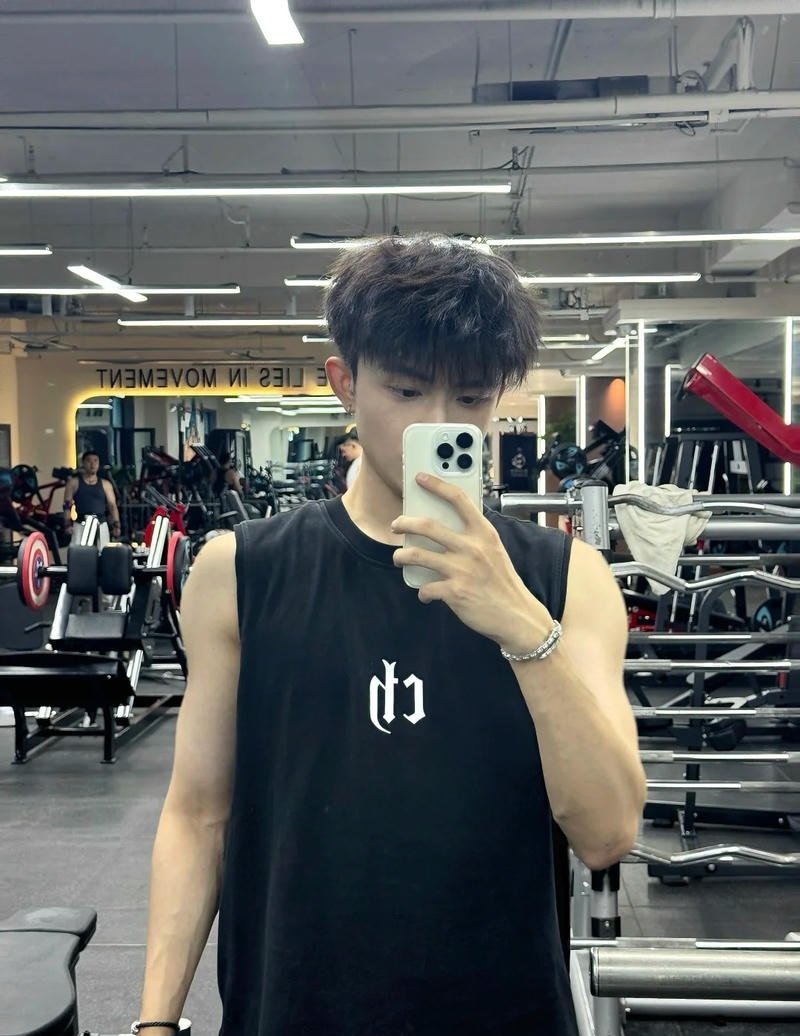 ảnh trai đẹp học sinh trẻ trung