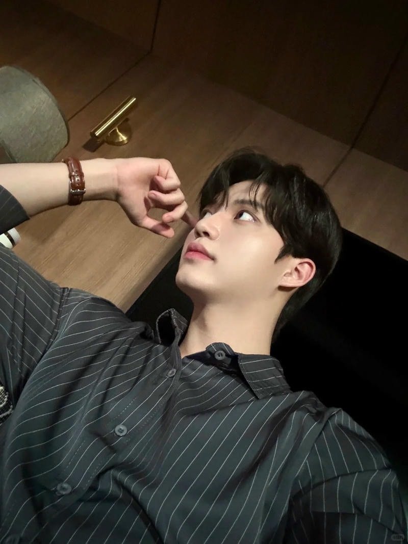 ảnh trai hàn quốc phong cách cool ngầu