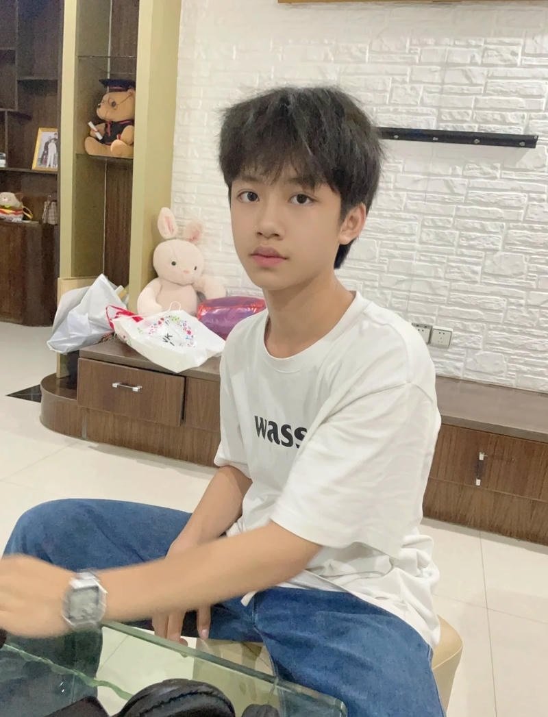 ảnh trai lớp 9 học đường