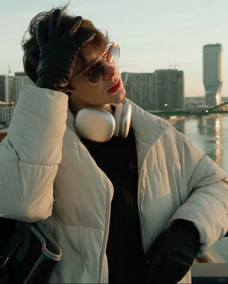 ảnh trai nga lạnh lùng