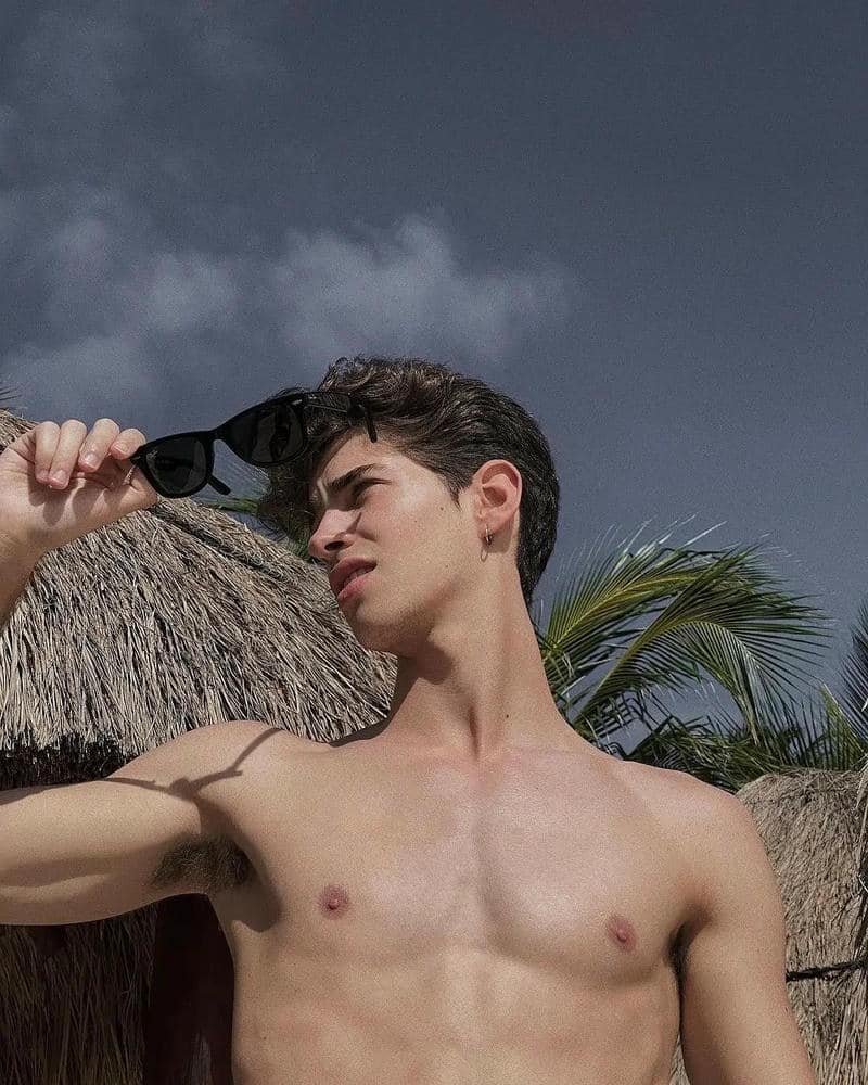 ảnh trai nga mạnh mẽ