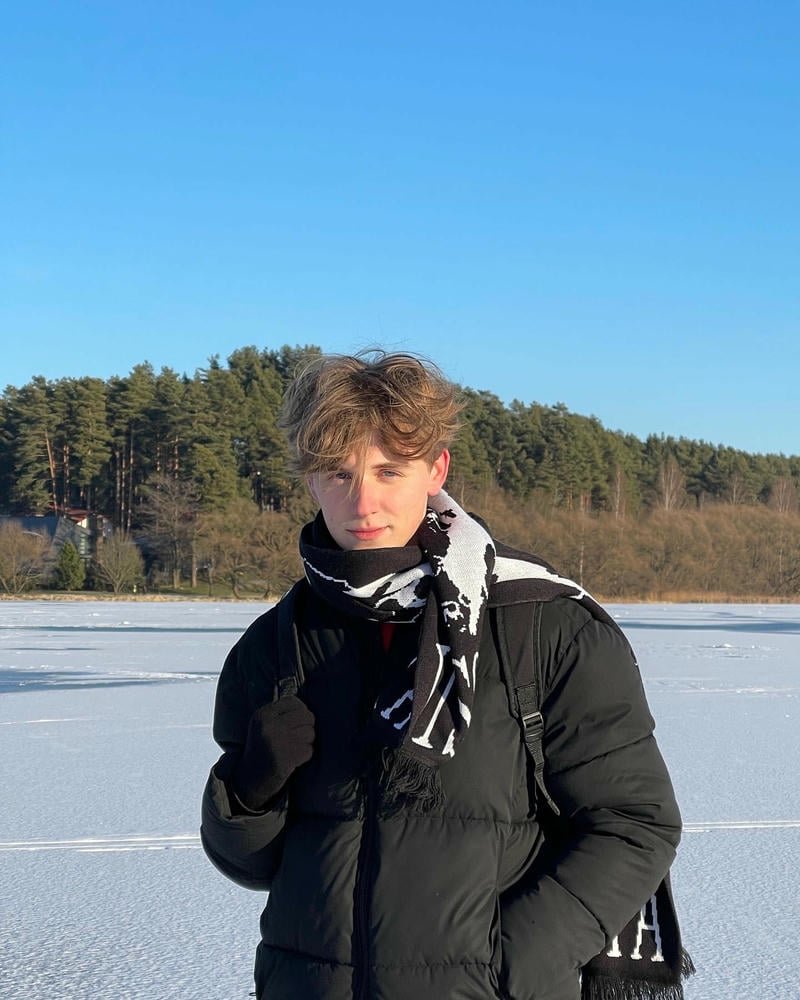 ảnh trai nga nụ cười sáng