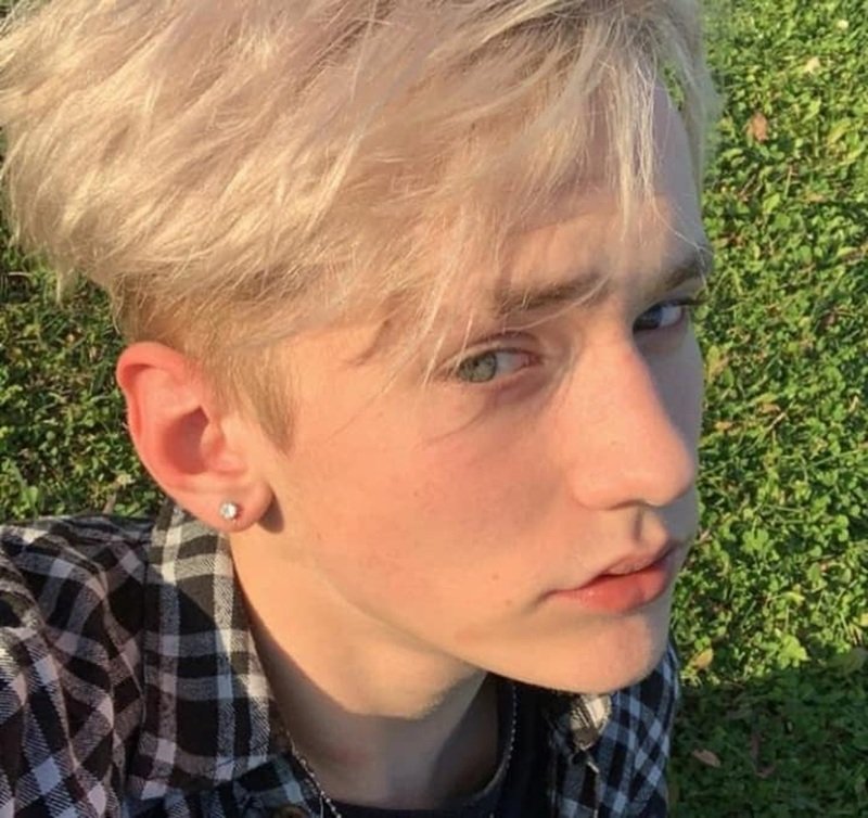 ảnh trai nga thần thái