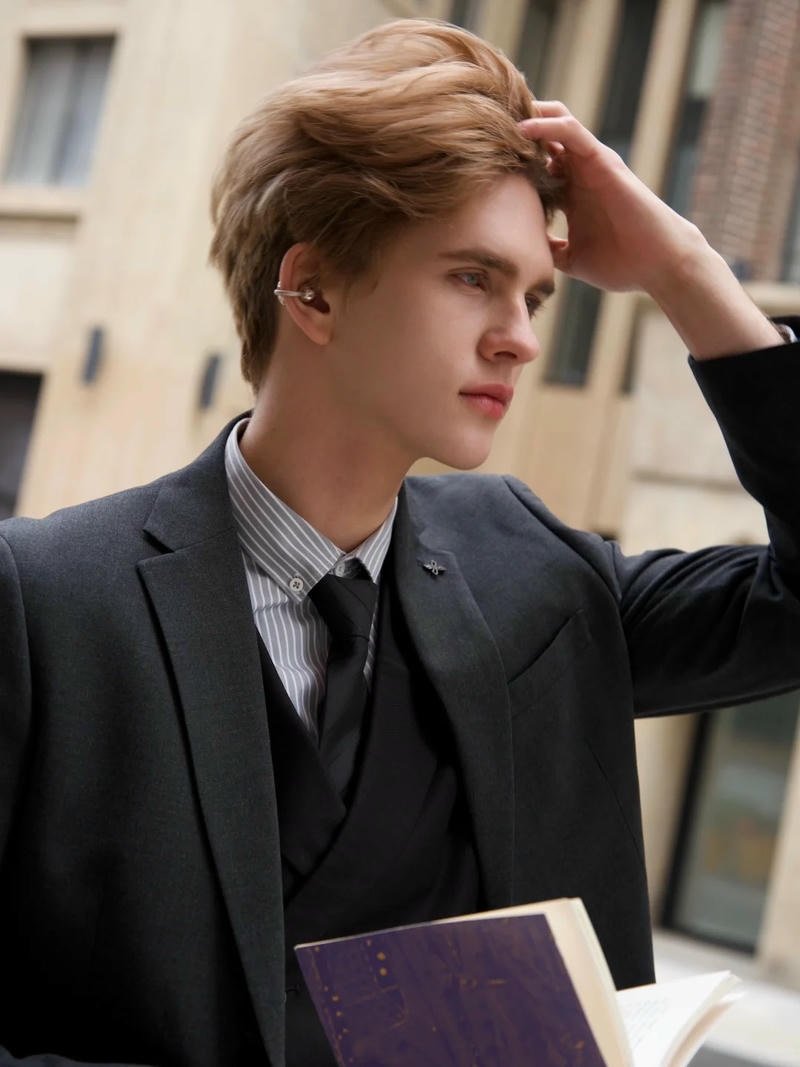 ảnh trai nga vuốt tóc