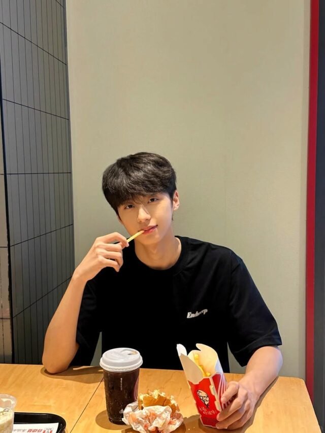 Tổng hợp 302+ ảnh trai 2k6 cực đẹp với nụ cười toả nắng