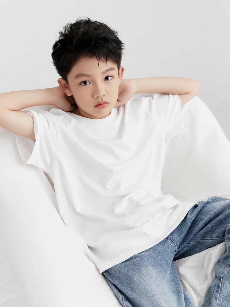 hình ảnh trai đẹp 10 tuổi chân dung