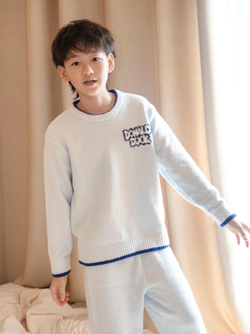 hình ảnh trai đẹp 10 tuổi mỉm cười