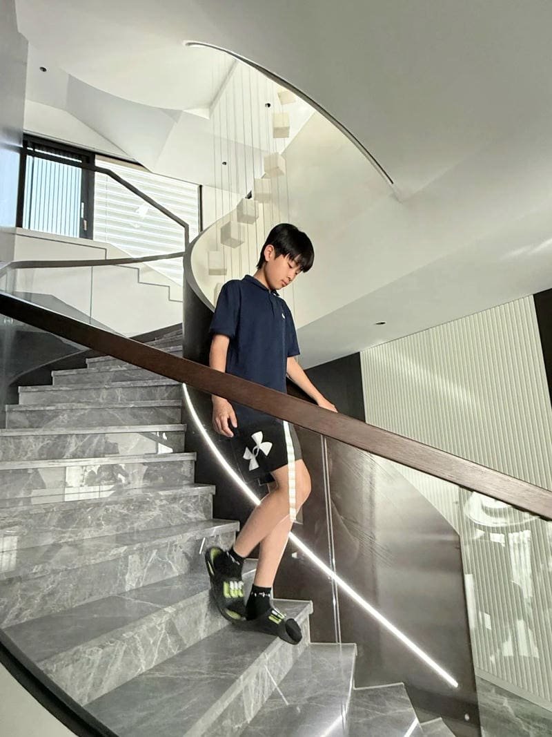 hình ảnh trai đẹp 13 tuổi pose dáng