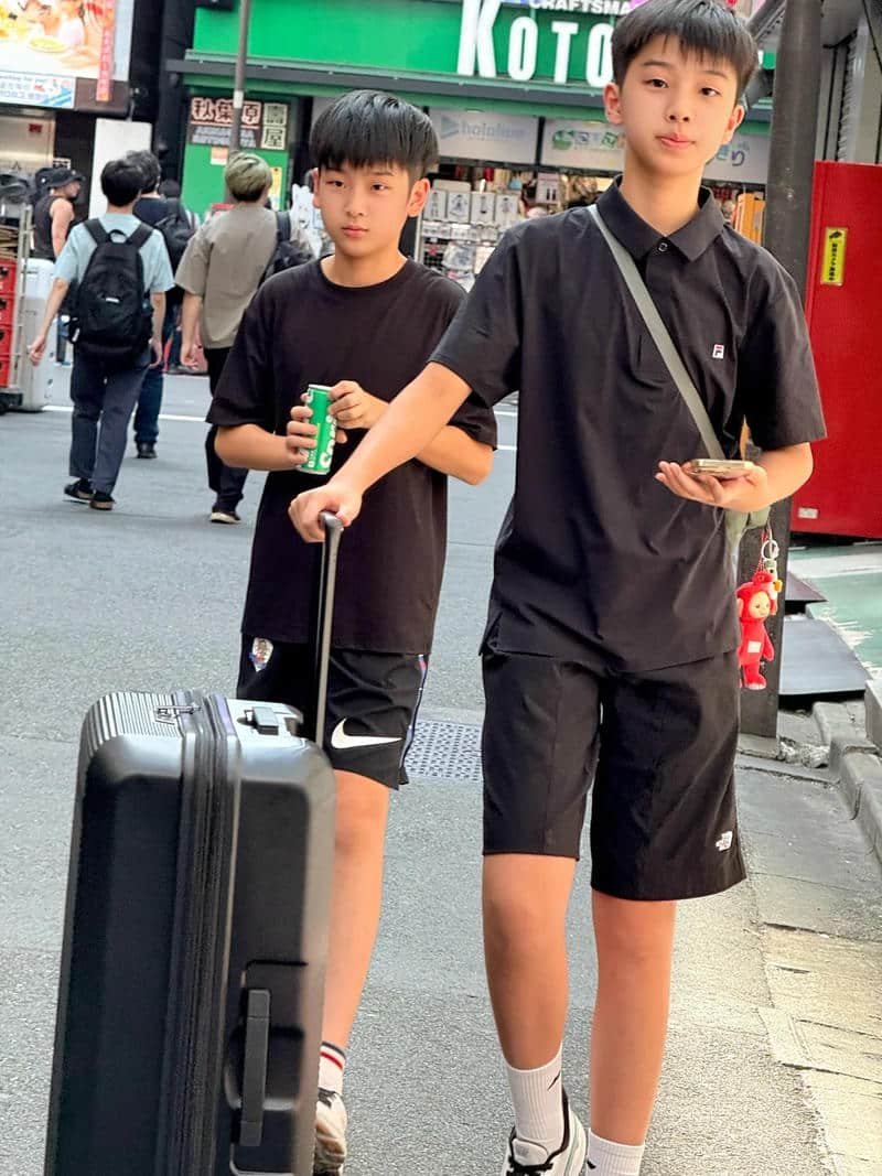 hinh anh trai dep 13 tuoi vui nhon