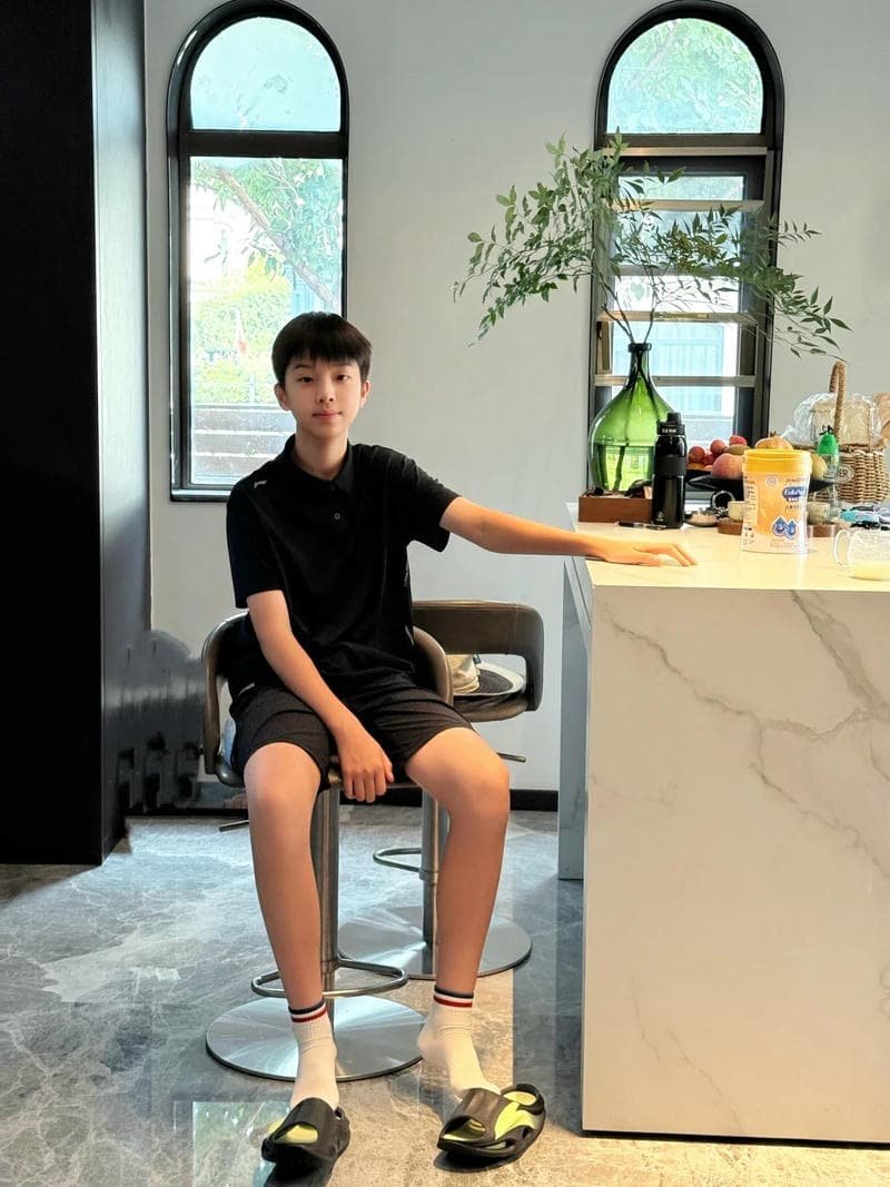 hinh trai dep 13 tuoi cool kid