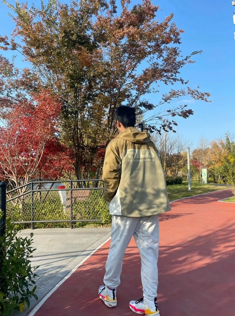 trai đẹp 13 tuổi đời thường