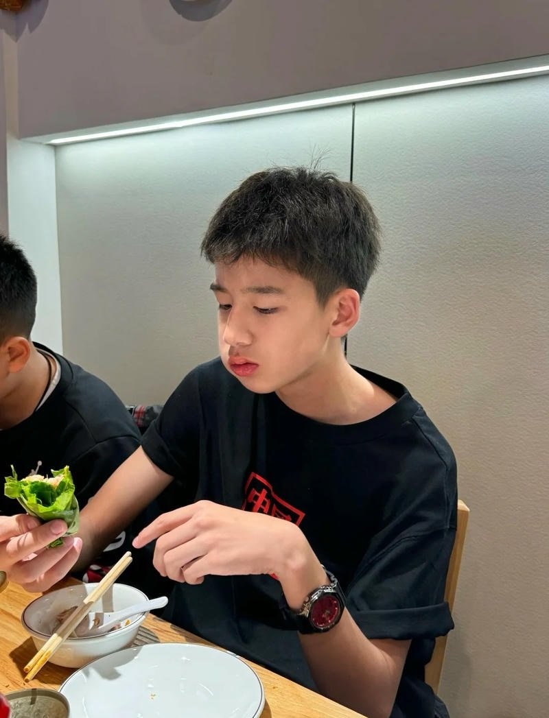 ảnh trai đẹp 14 tuổi tự nhiên