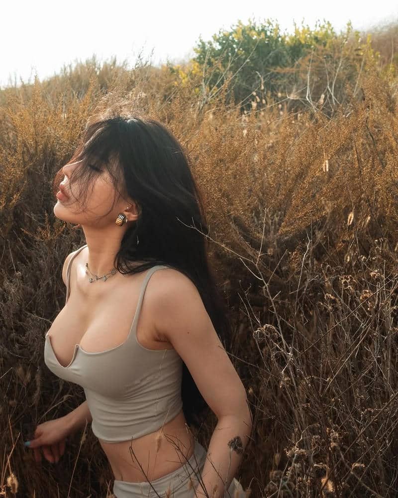 Album ảnh ảnh gái xinh khoe ngực mới