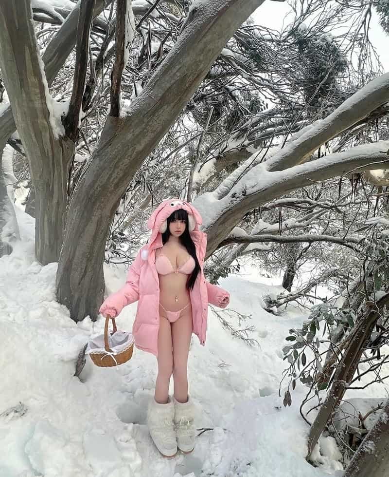 Bộ ảnh gái xinh mặc pinky cuốn hút