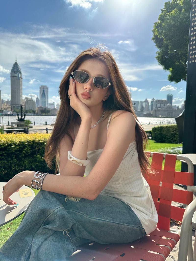 Kho ảnh gái xinh đeo kính miễn phí