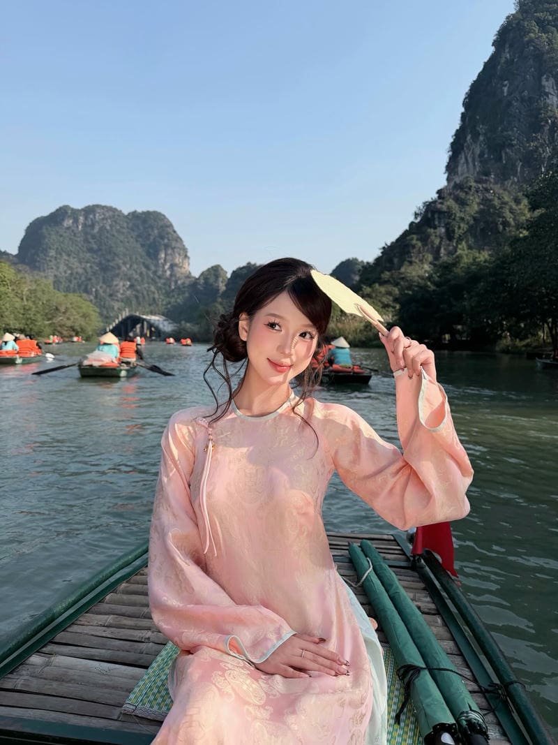 Loạt hình ảnh gái xinh mặc pinky độc quyền