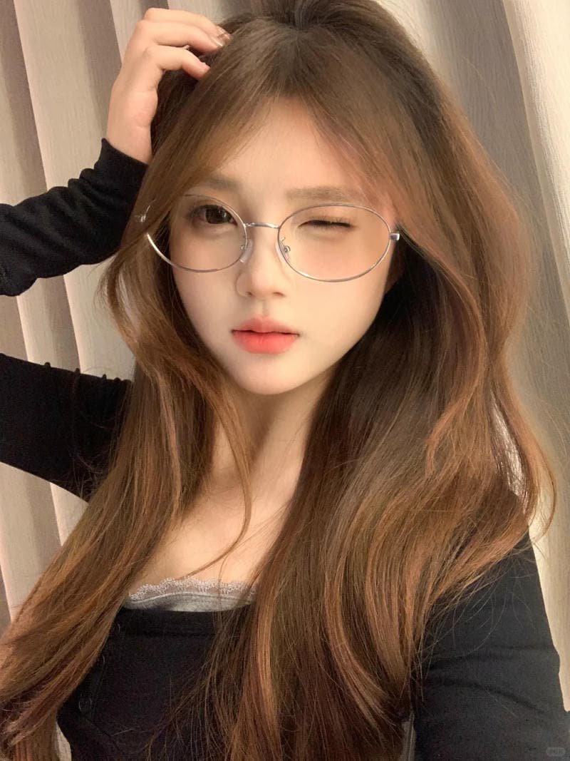 Tải bộ ảnh gái xinh đeo kính mới nhất