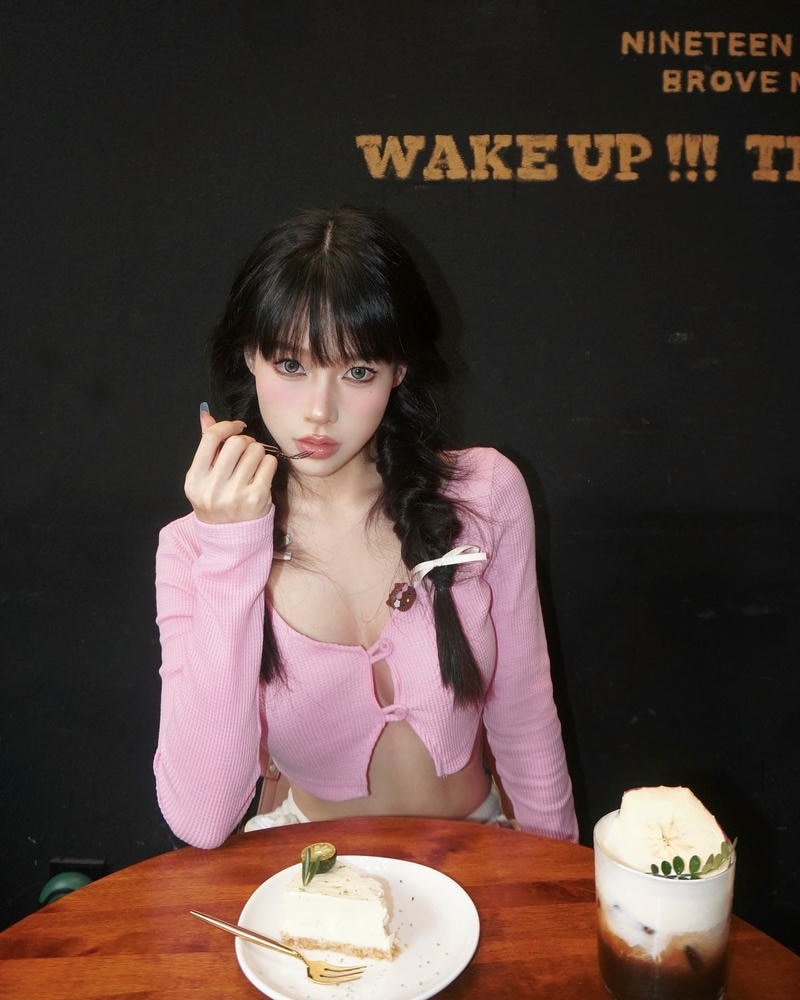 Tải bộ ảnh gái xinh mặc pinky mới nhất