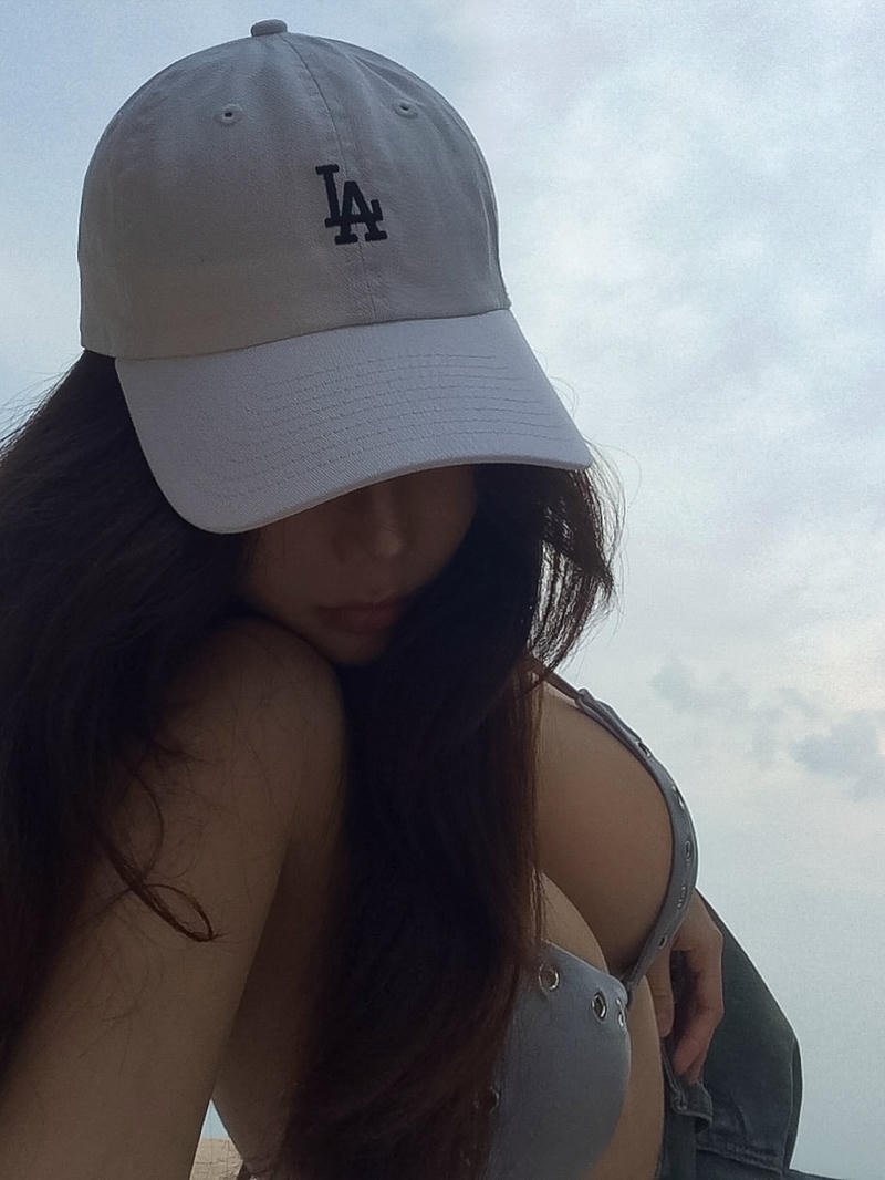 Tải về ảnh gái xinh che mặt miễn phí