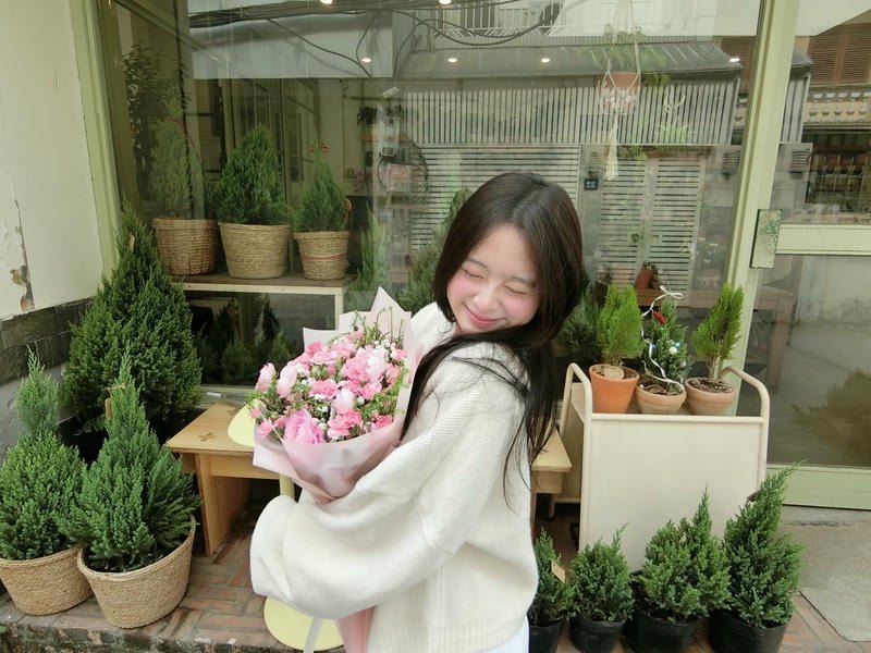 Tải về ảnh gái xinh cười miễn phí