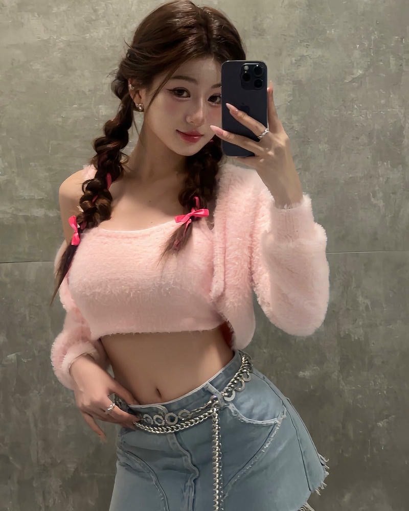 Tổng hợp ảnh gái xinh mặc pinky chất lượng