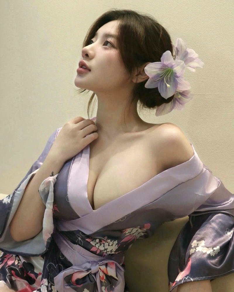 Tuyển tập bộ ảnh gái xinh khoe ngực miễn phí