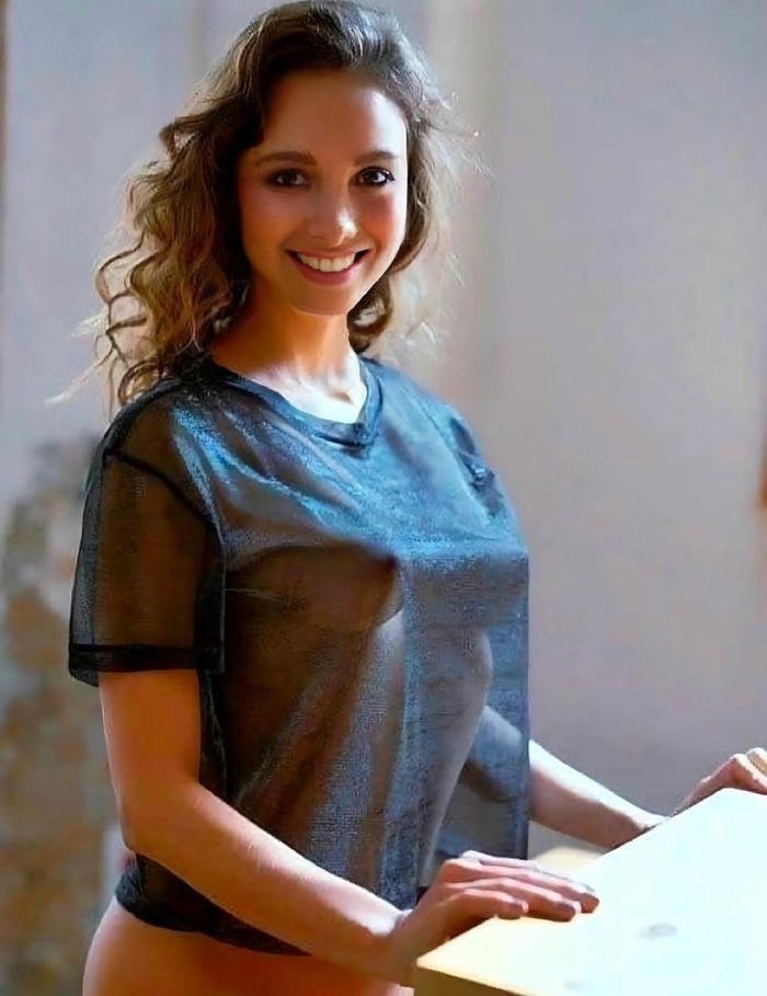 ảnh gái thả rông nét