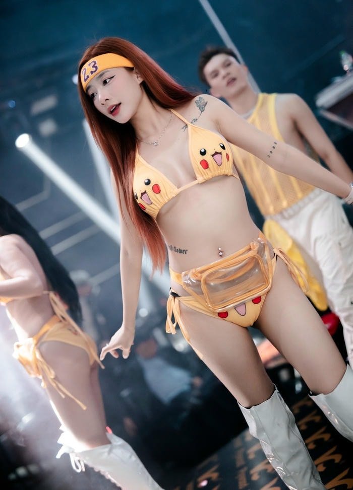 ảnh gái xinh đi bar cực nét full hd