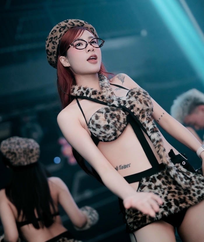 ảnh gái xinh đi bar đẹp nhất full hd