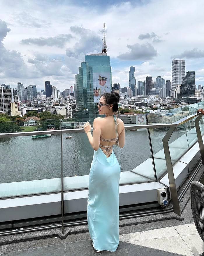 ảnh gái xinh khoe mông tinh tế 4k