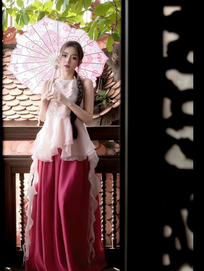 ảnh gái xinh mặc áo yếm full hd